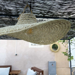 Abat-jour chapeau ondulé en paille de palmier