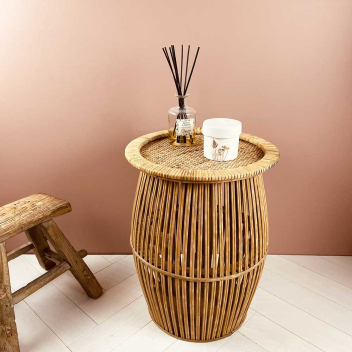Bout de canapé ou table de chevet en bambou et rotin coloris foncé