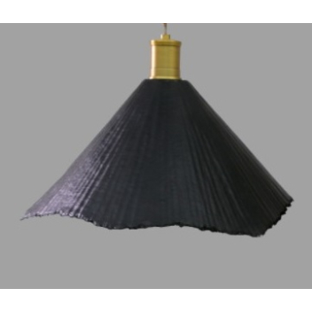 Suspension ou lustre conique en papier gaufré noir Sam électrifiée