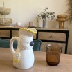 Pichet, carafe ou vase Perruche en grès jaune et blanc
